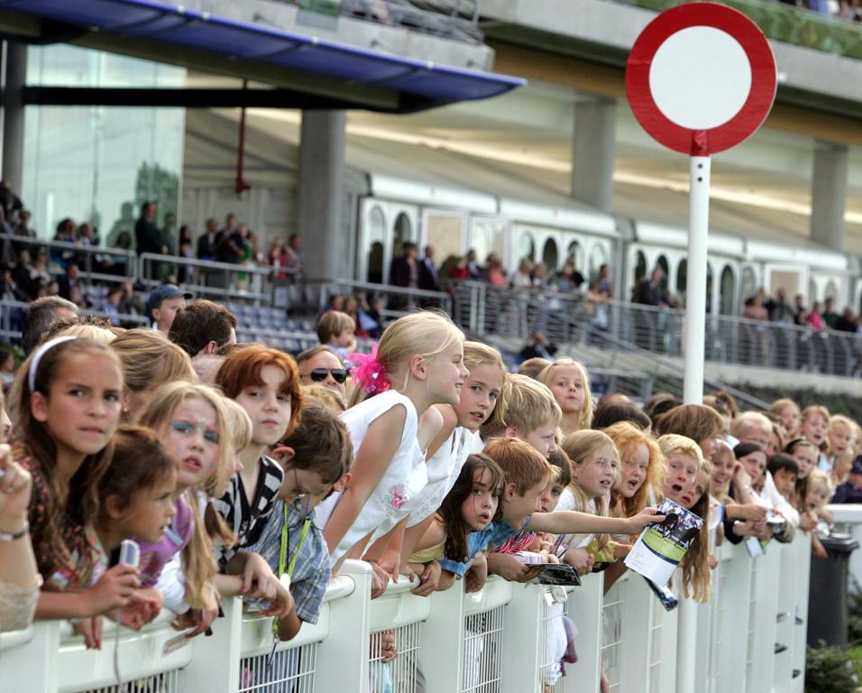 RFS RACING 3364490 - Schools Out .... so take the kids racing for free!