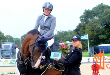 Louise Saywell and Feigtling 360x245 - Louise Saywell and Feigtling Start the Day in Form