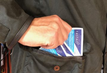 Fast Aid Disinfectant Wipes come in hygienic single use packaging. 360x245 - FastAid Hand and Surface Disinfectant Sachet Wipes