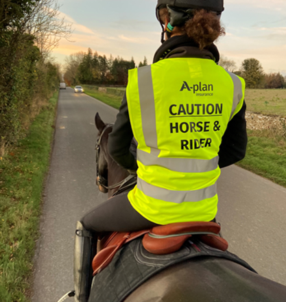 A Plans Lydia Heywood riding her horse Flynn 417x440 - A-Plan protecting horse and rider with offer of free hi-vis jacket