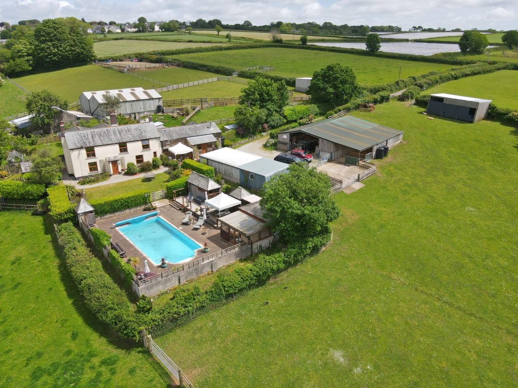 13.5 Acre Equine Facility with Detached Farmhouse Main Picture Aerial 1024x768 - 13.5 Acre Equine Facility with Detached Farmhouse